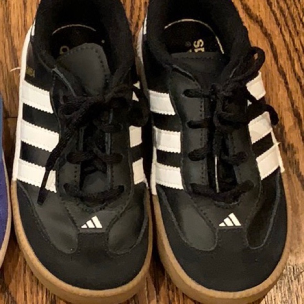 Adidas  10 Sneakers